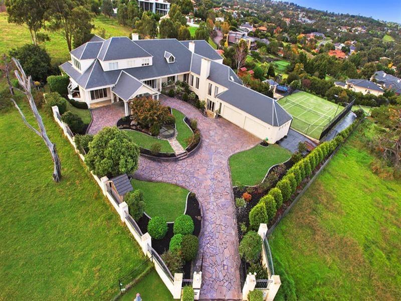 10 Summerhill Road, Templestowe VIC 3106