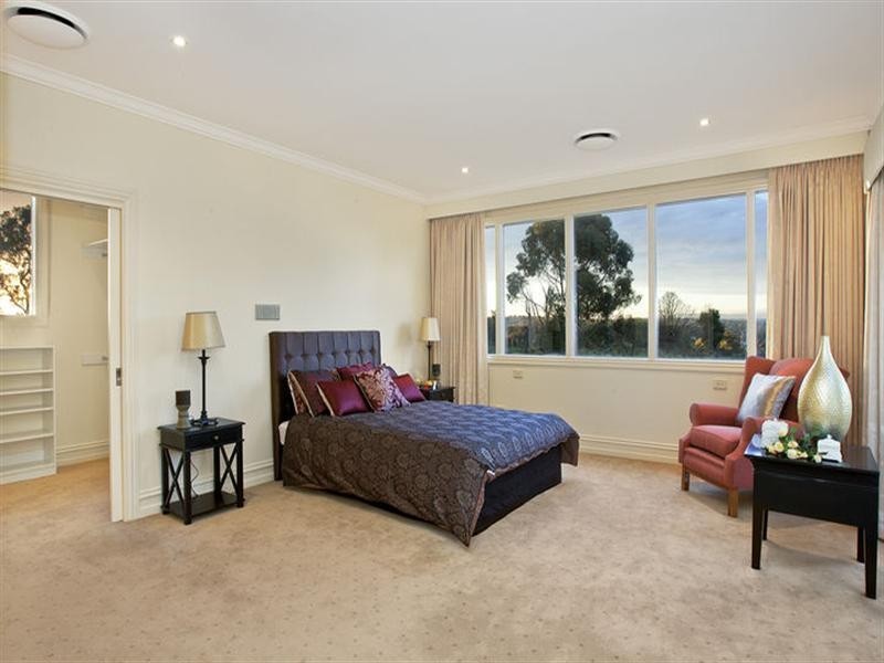 10 Summerhill Road, Templestowe VIC 3106