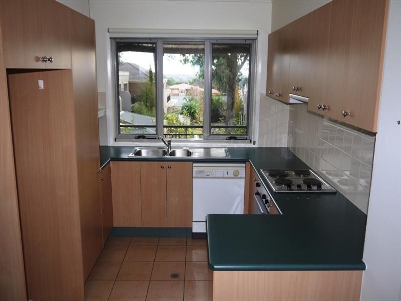 24/1 Bellevue Avenue, Doncaster East VIC 3109