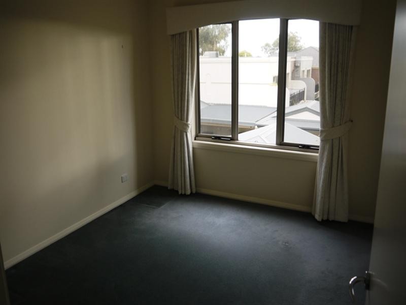 24/1 Bellevue Avenue, Doncaster East VIC 3109