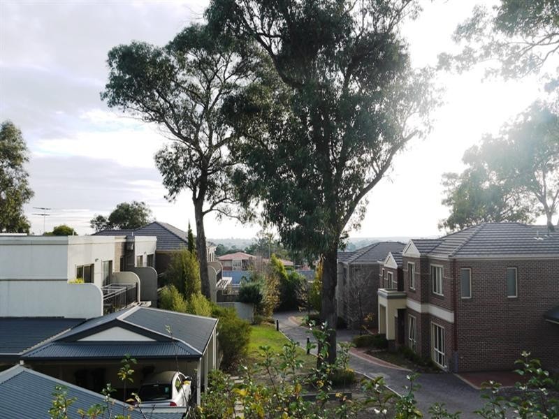 24/1 Bellevue Avenue, Doncaster East VIC 3109