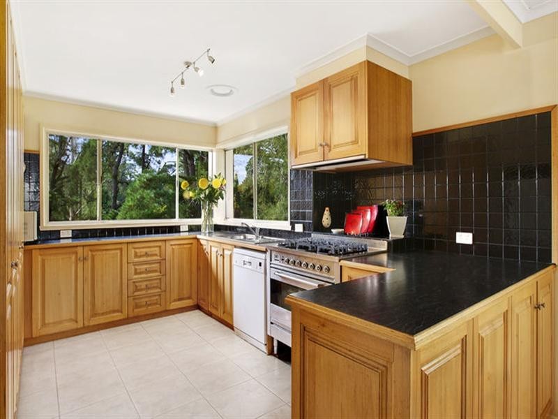 5 Wembley Garden, Donvale VIC 3111