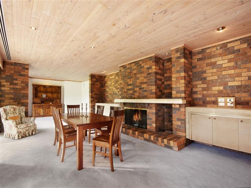 1 Orchard Rise, Park Orchards VIC 3114