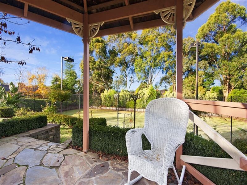 1 Orchard Rise, Park Orchards VIC 3114