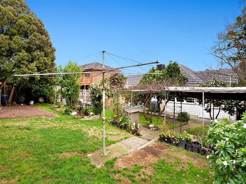 28 Tram Road, Doncaster VIC 3108