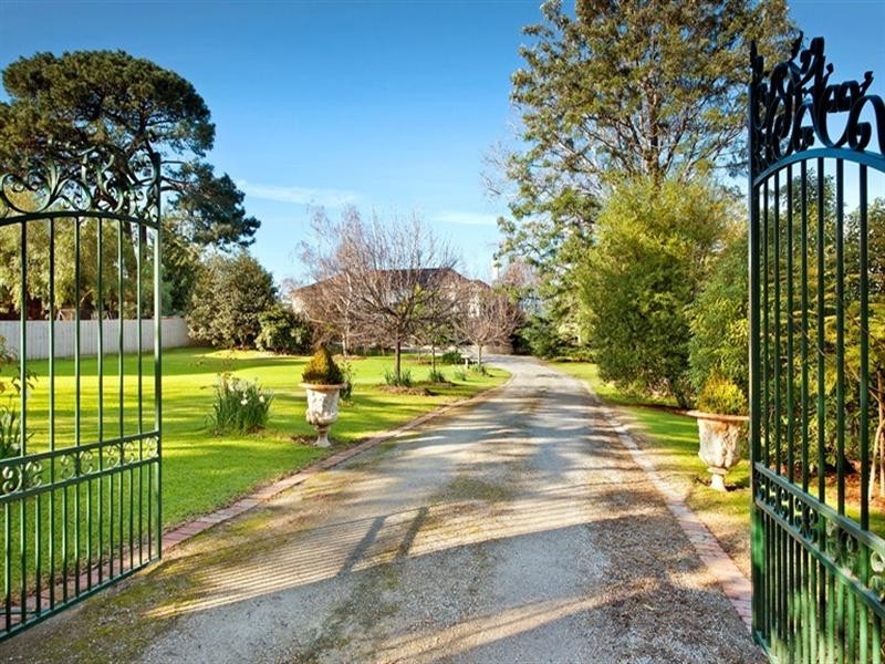 28 Cromer Road, Beaumaris VIC 3193