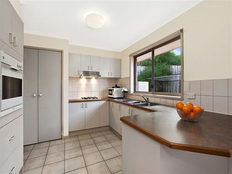 2/1 Sargent Street, Doncaster VIC 3108