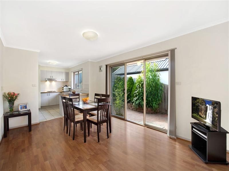 2/1 Sargent Street, Doncaster VIC 3108