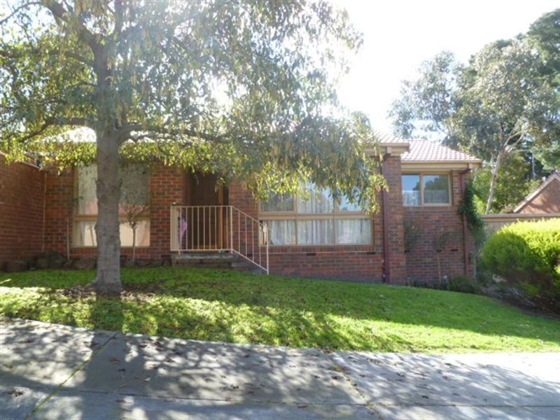 9/17 Fullwood Parade, Doncaster East VIC 3109