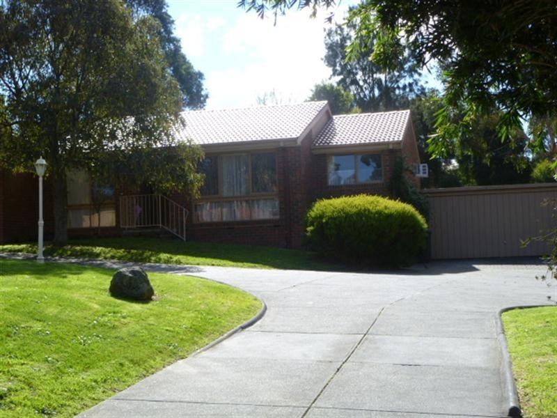 9/17 Fullwood Parade, Doncaster East VIC 3109