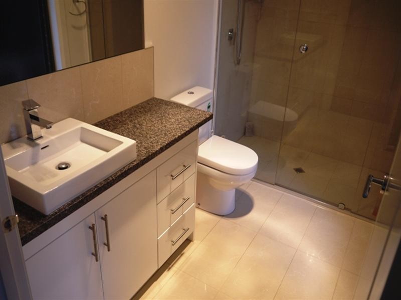 2/11 Highfield Road, Doncaster East VIC 3109