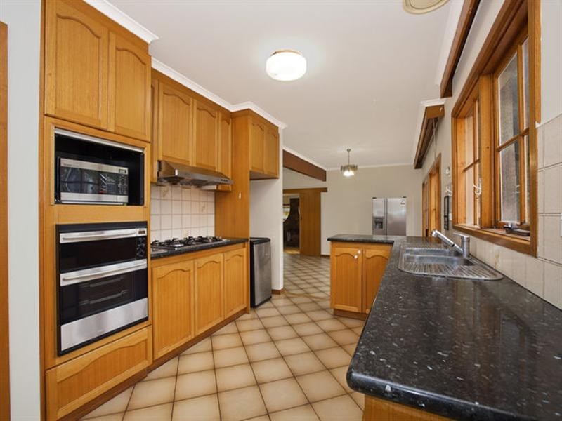 8 Pushkin Court, Doncaster East VIC 3109