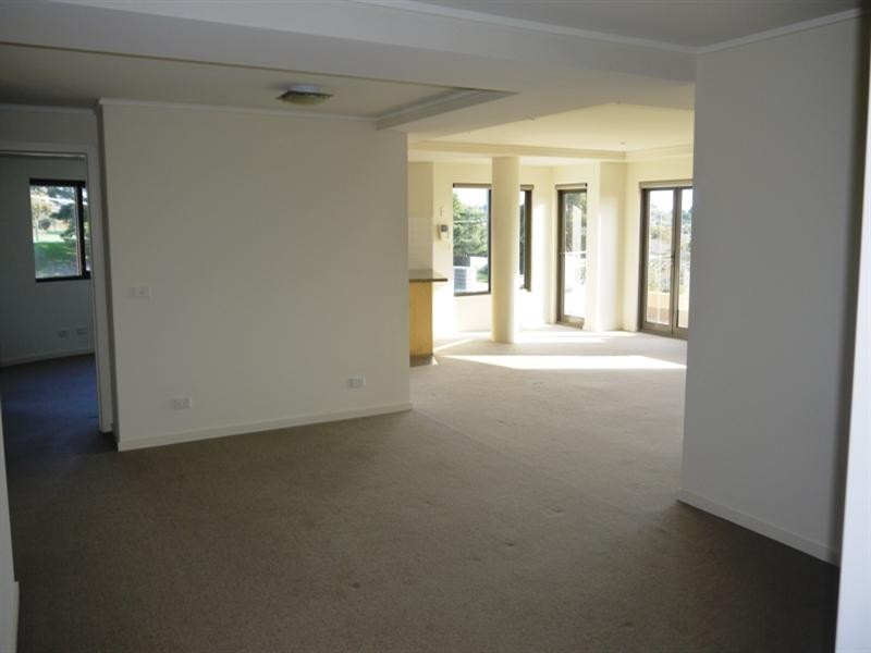 9/143 Parker Street, Templestowe VIC 3106