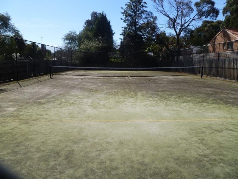 12 Robertswood Close, Doncaster East VIC 3109