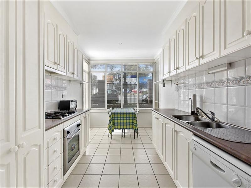 1/243 Blackburn Road, Doncaster East VIC 3109
