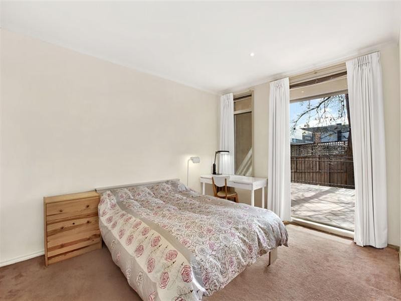 1/243 Blackburn Road, Doncaster East VIC 3109