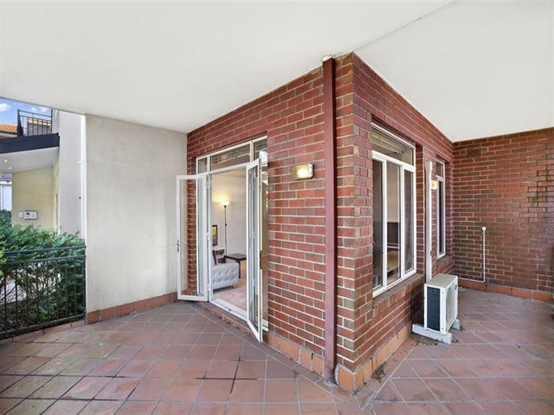 1/243 Blackburn Road, Doncaster East VIC 3109