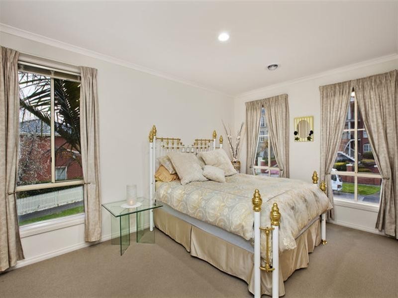 68 Yarra Valley Boulevard, Bulleen VIC 3105