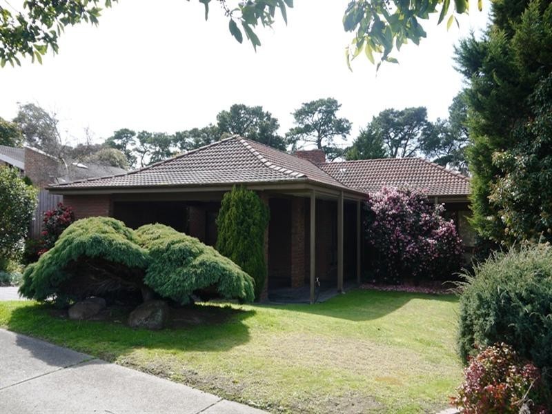 17 Fernlea Crescent, Doncaster East VIC 3109