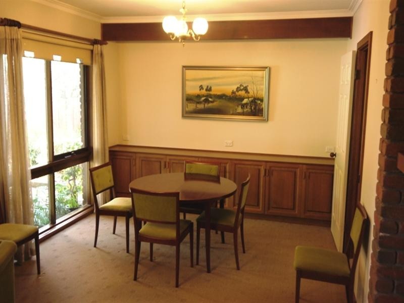 17 Fernlea Crescent, Doncaster East VIC 3109