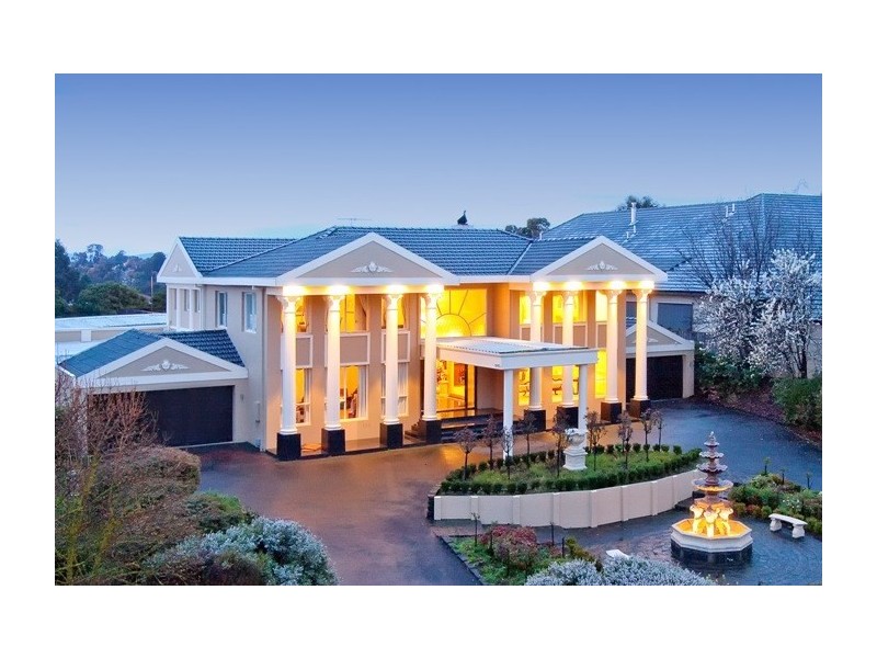 36 Sarah Crescent, Templestowe VIC 3106