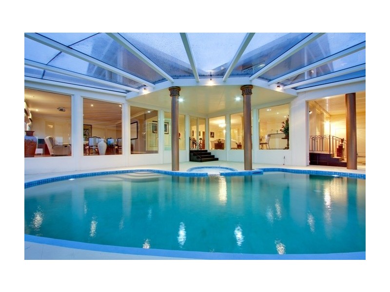 36 Sarah Crescent, Templestowe VIC 3106