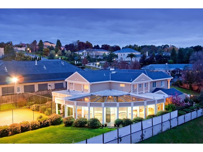 36 Sarah Crescent, Templestowe VIC 3106