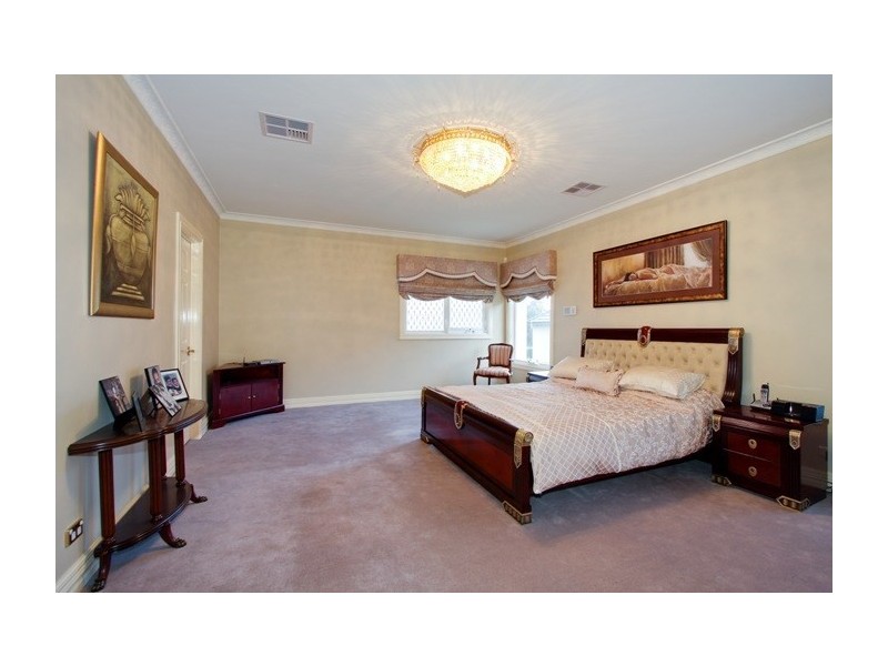 36 Sarah Crescent, Templestowe VIC 3106