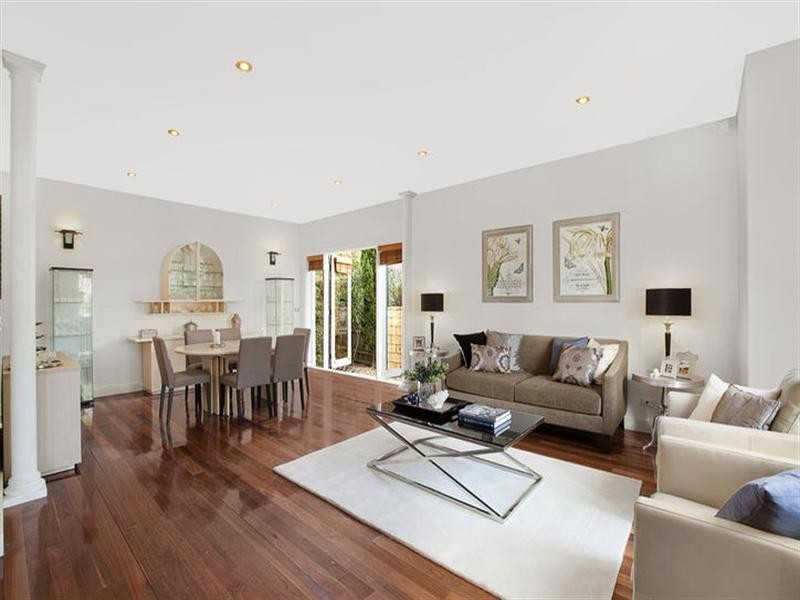 11 Woodlands Edge, Templestowe VIC 3106