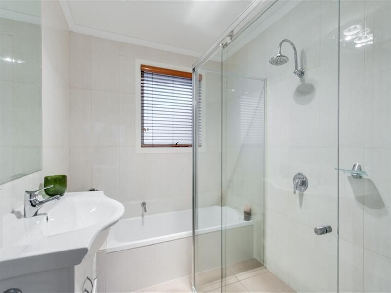 4/7 Wetherby Road, Doncaster VIC 3108