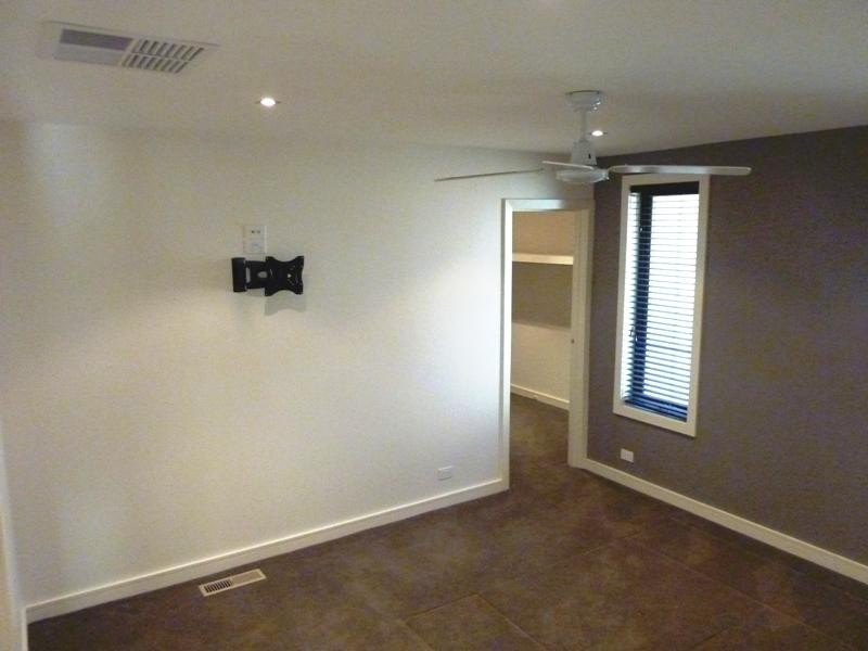 23 Robinson Grove, Bulleen VIC 3105