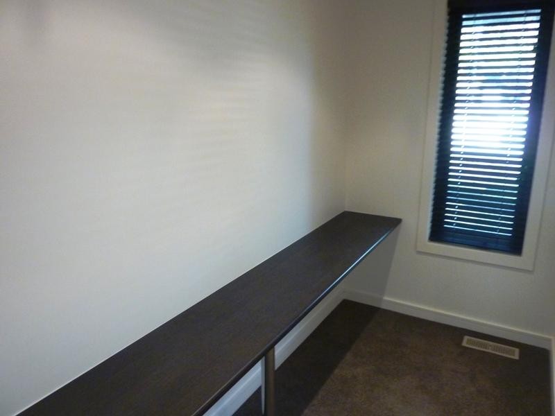 23 Robinson Grove, Bulleen VIC 3105