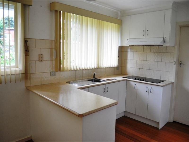 4 Thomas Street, Doncaster East VIC 3109