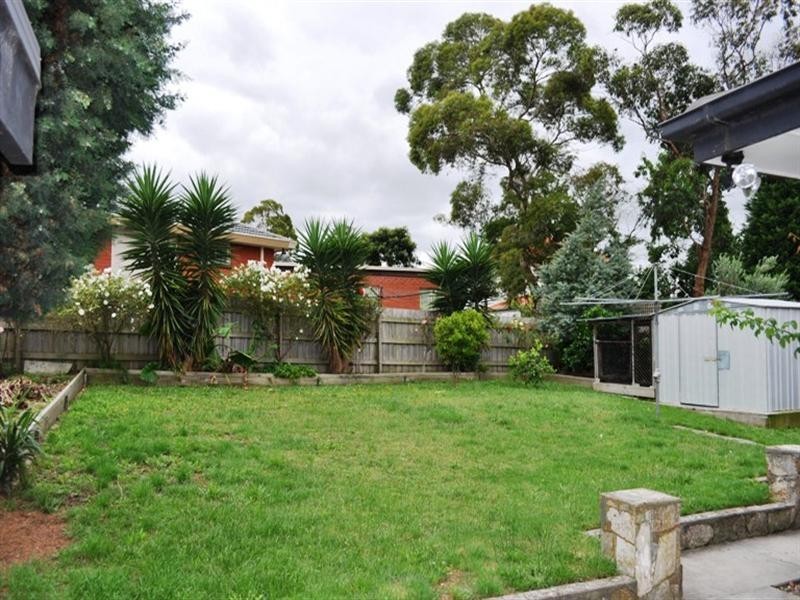 4 Thomas Street, Doncaster East VIC 3109