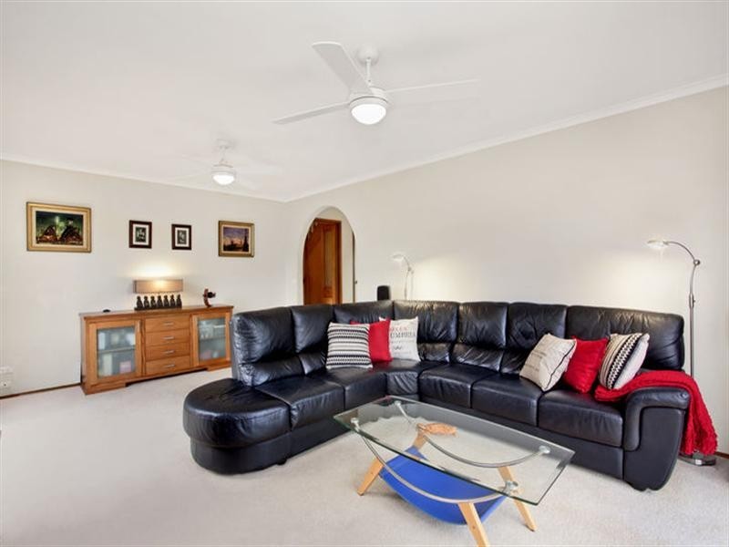 16 Glen Orchard Close, Templestowe VIC 3106