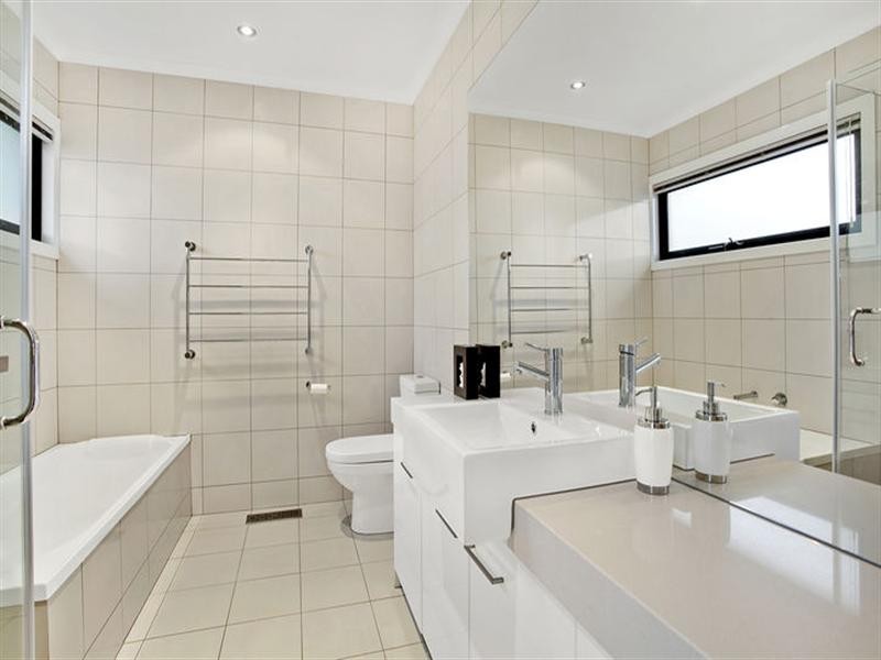 34 Waratah Drive, Templestowe Lower VIC 3107