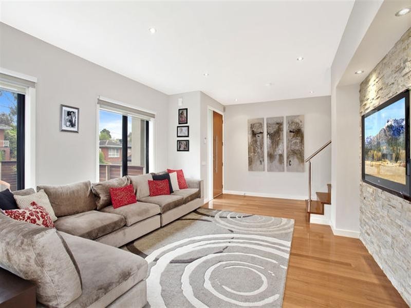 34 Waratah Drive, Templestowe Lower VIC 3107