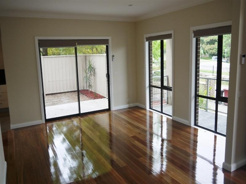 33A Blackburn Road, Doncaster East VIC 3109