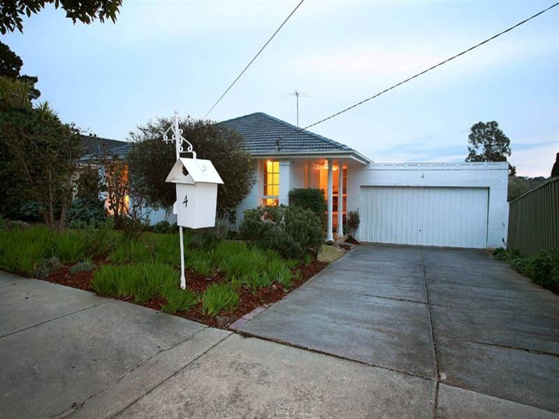 4 Alburnum Crescent, Templestowe Lower VIC 3107