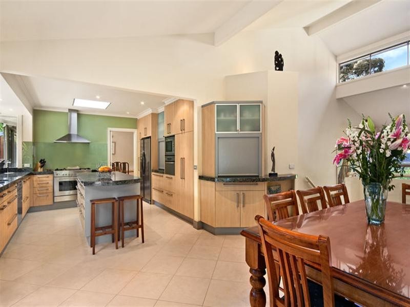 13 Bamfield Close, Templestowe VIC 3106