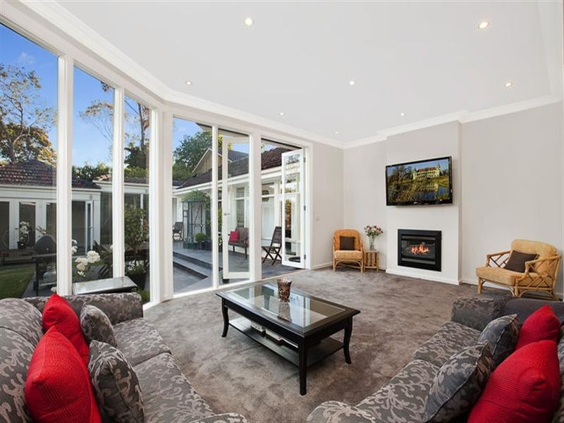 10 Yandilla Street, Balwyn VIC 3103