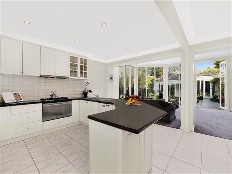 10 Yandilla Street, Balwyn VIC 3103