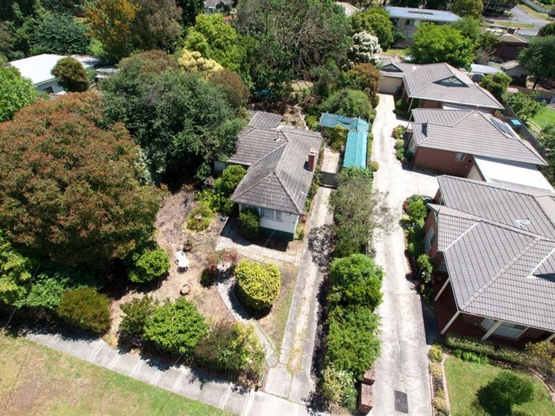 9 Norman Road, Croydon VIC 3136