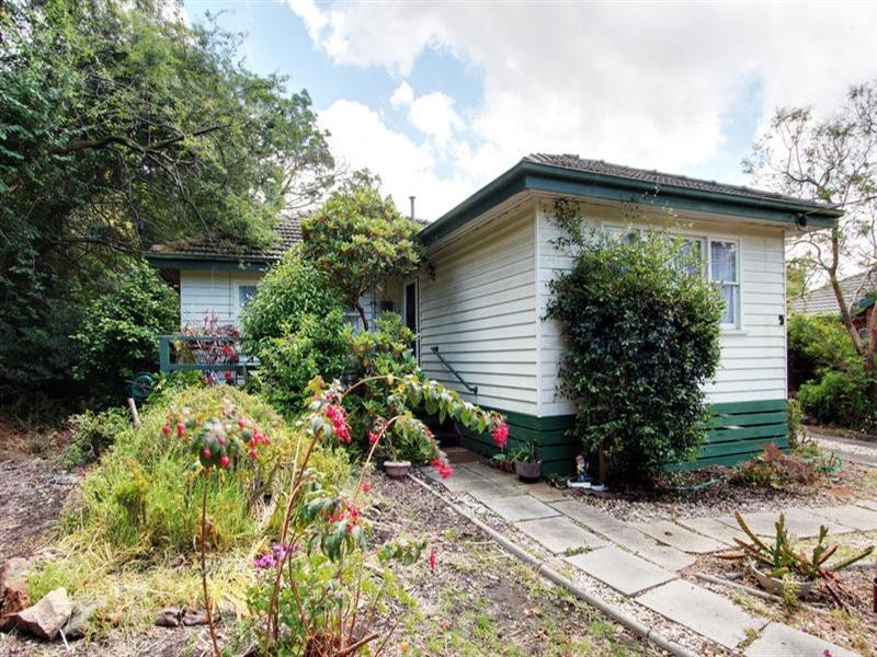 9 Norman Road, Croydon VIC 3136
