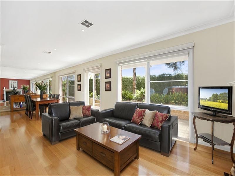 4 Timms Place, Doncaster East VIC 3109