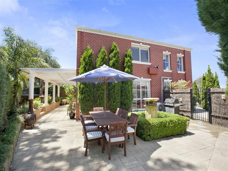 4 Timms Place, Doncaster East VIC 3109