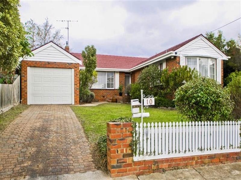 10 Glenda Avenue, Doncaster VIC 3108