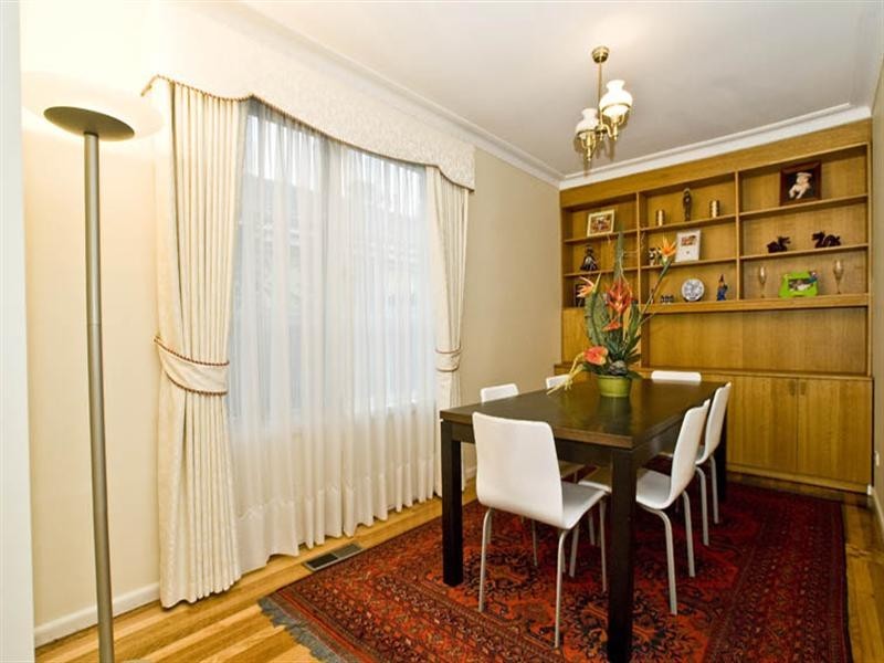 10 Glenda Avenue, Doncaster VIC 3108