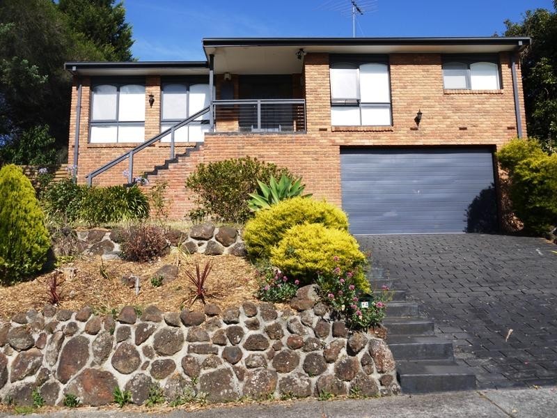 14 Long Valley Way, Doncaster East VIC 3109