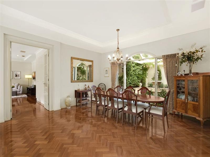 9 Marconi Court, Research VIC 3095